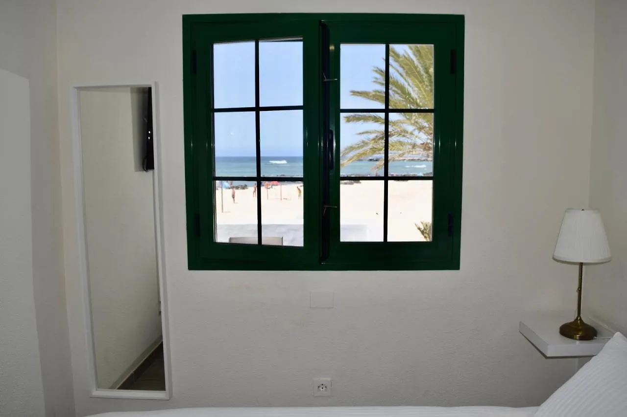 Beachfront Bungalow Cotillo Lagos