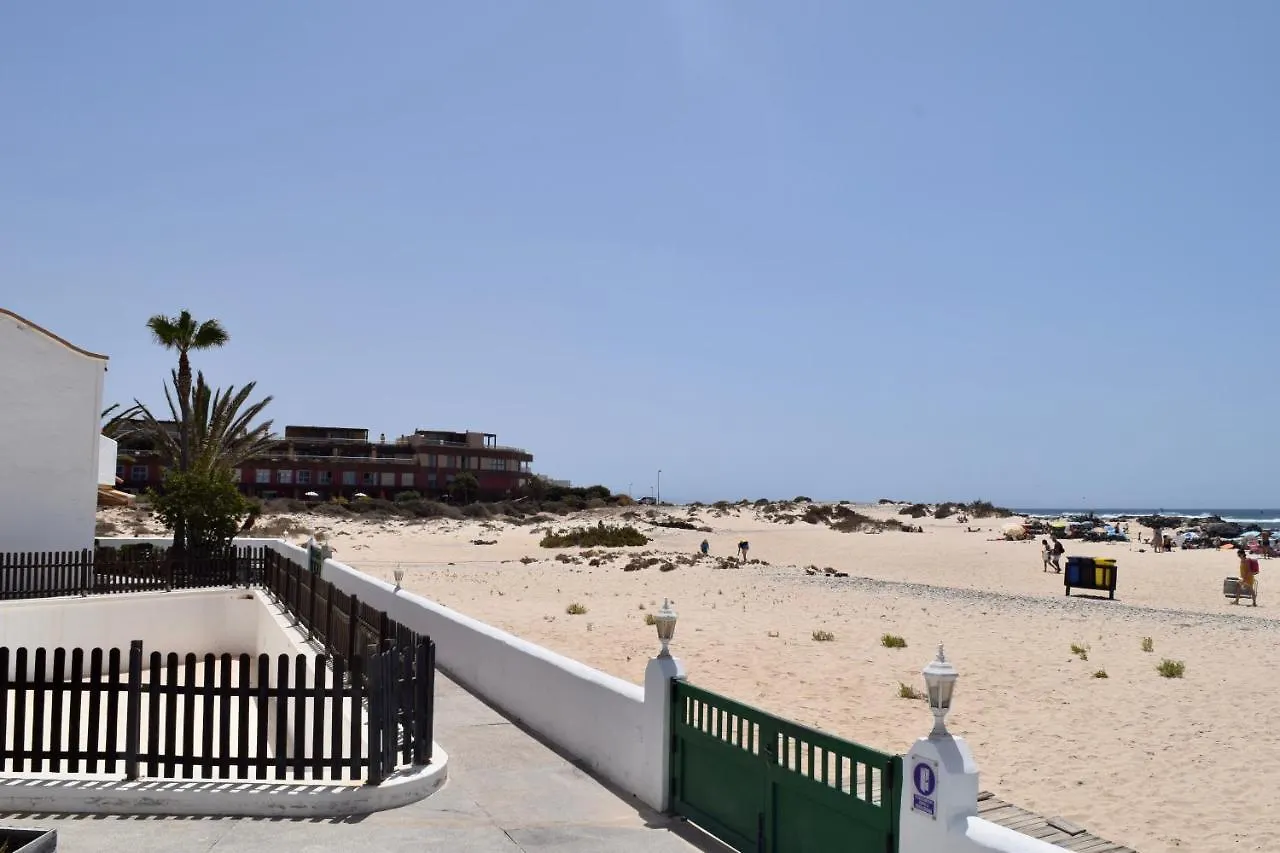 Beachfront Bungalow Cotillo Lagos アパート